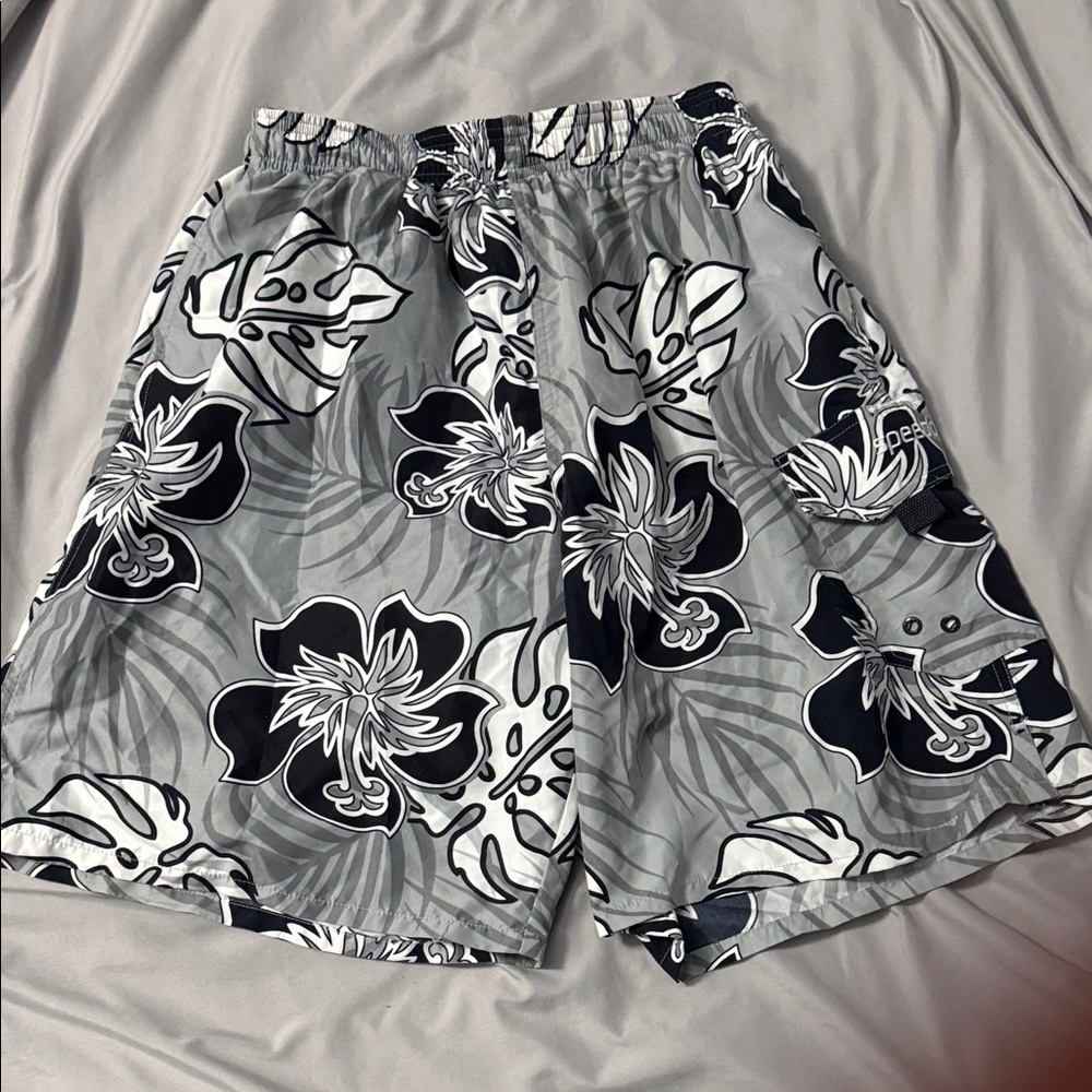 Speedo Men's Gray Floral Athletic Shorts